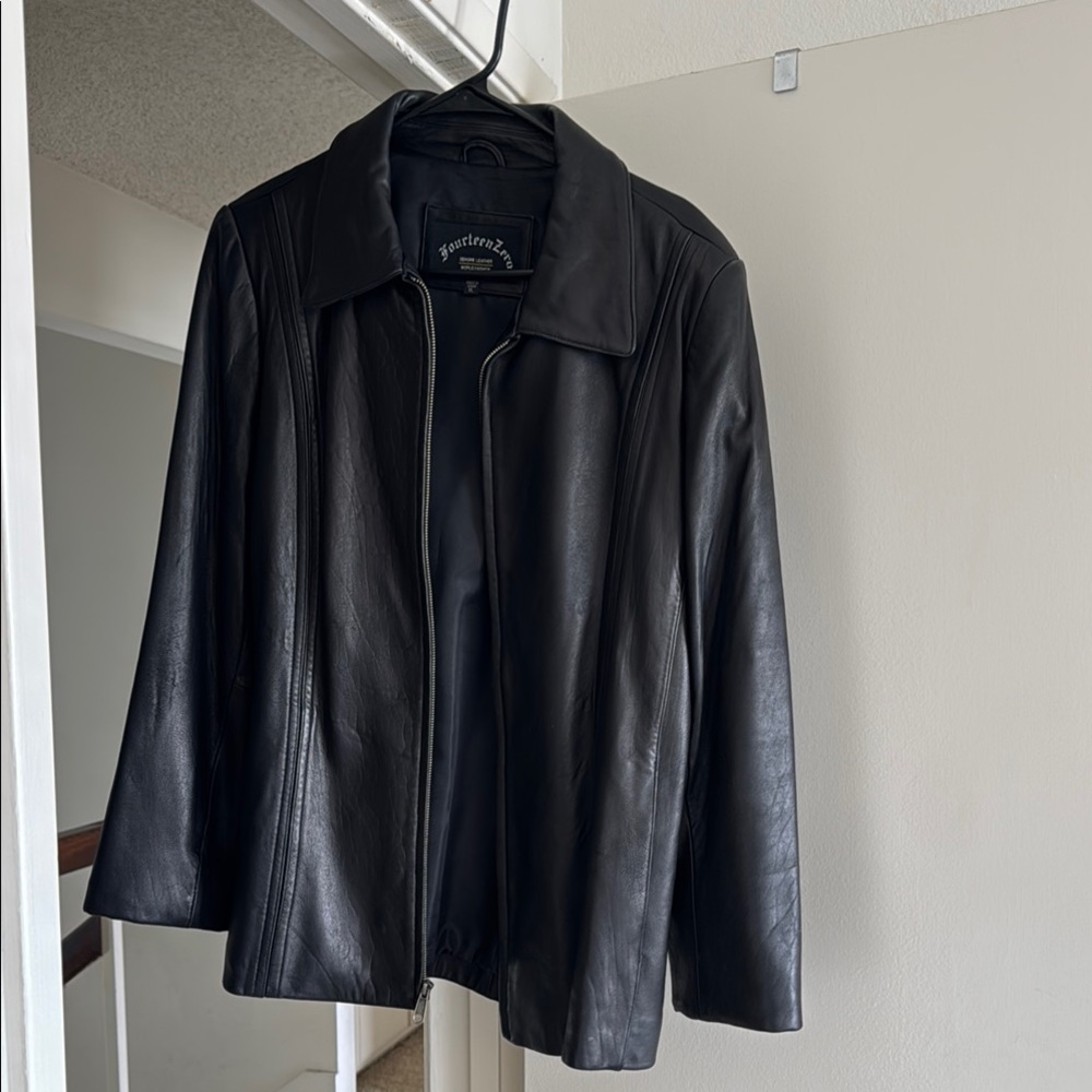 Black Lightweight Shirt Jacket for Effortless Style